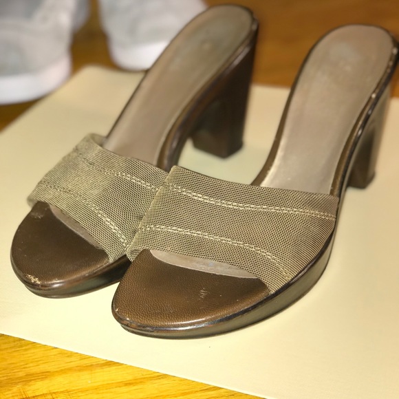 Sturat Weitzman heel shoe - Picture 5 of 12